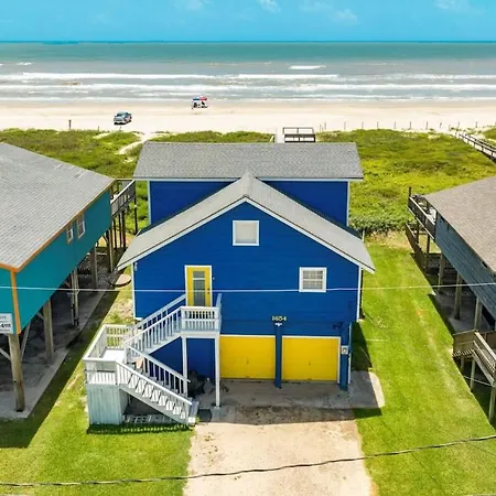 Oceanfront Home - Walk Out To Sand & Surf
